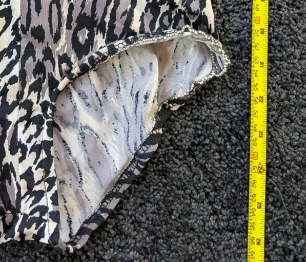 Vintage 1960s Peter Pan One Piece Leopard Animal Print Swimsuit 10/32 Cut Out