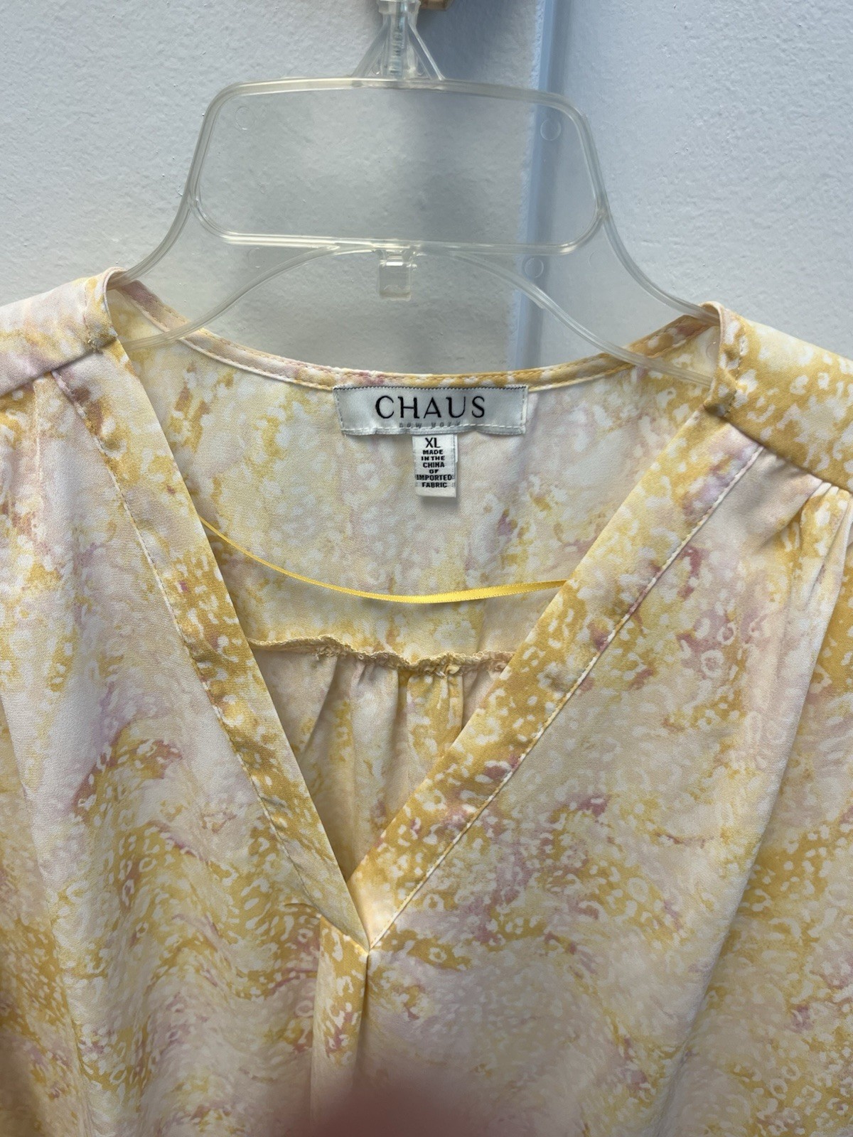 CHAUS Blouse Soft Yellow XL NWOT Ruffle Cap Sleeve Light Weight Beautiful