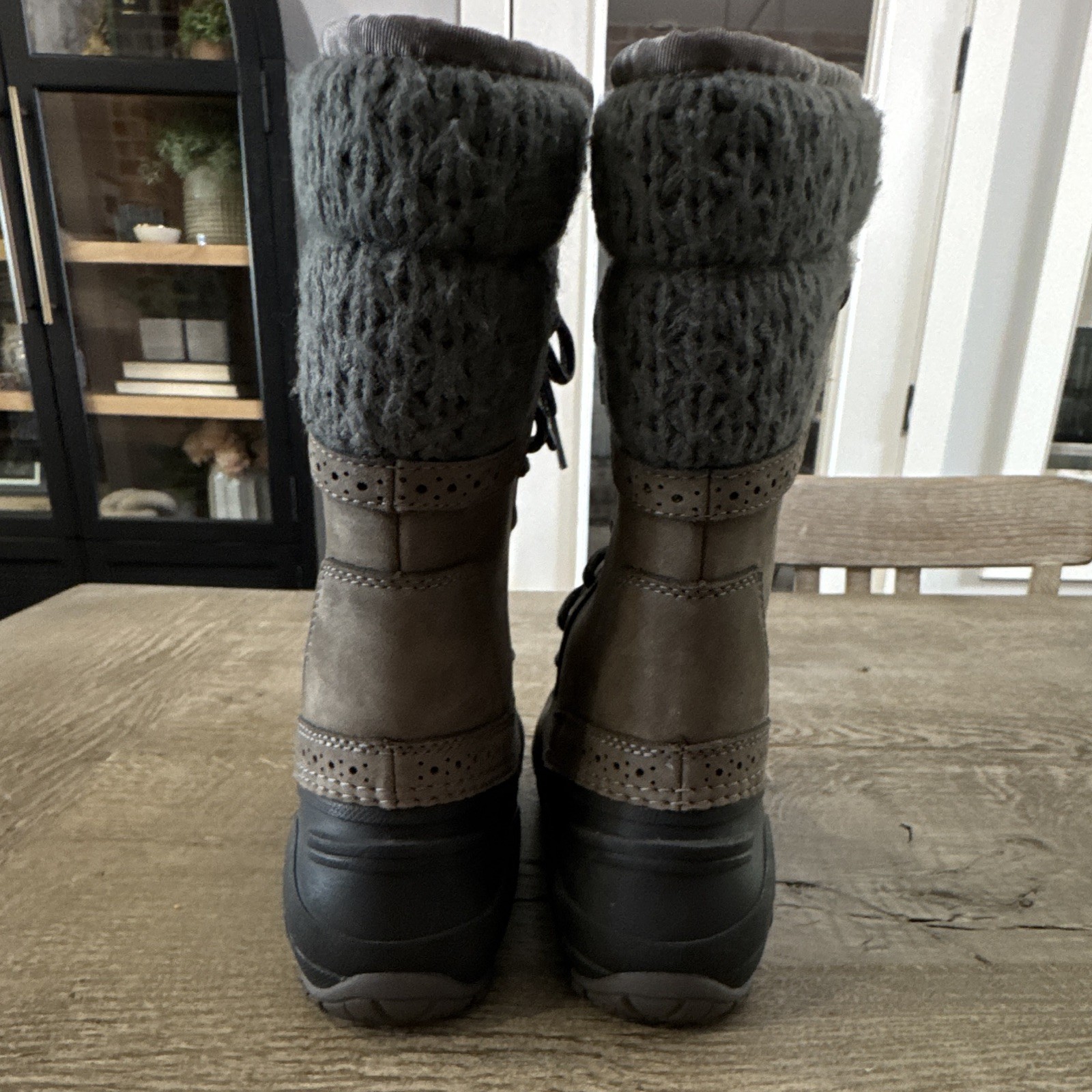 The North Face Shellista II Insulated Faux Fur Lined Lace-Up Snow Boots US 5