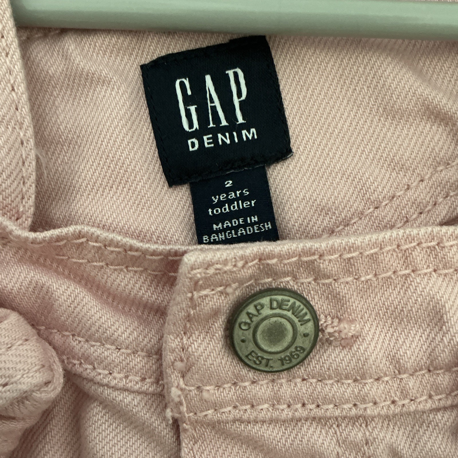 GAP Girls Pink Denim Overall Shortalls One-Piece Size 2 Years Buttons Bow