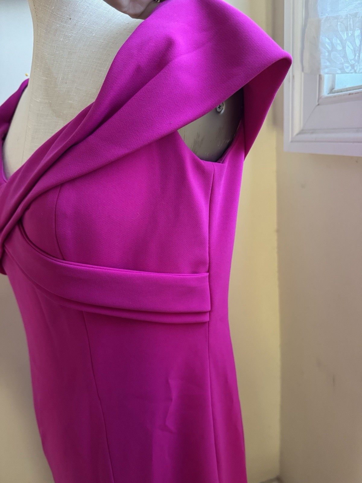 Theia Off Shoulder Column Gown Formal Dress Hot Barbie Pink Fuchsia size 10