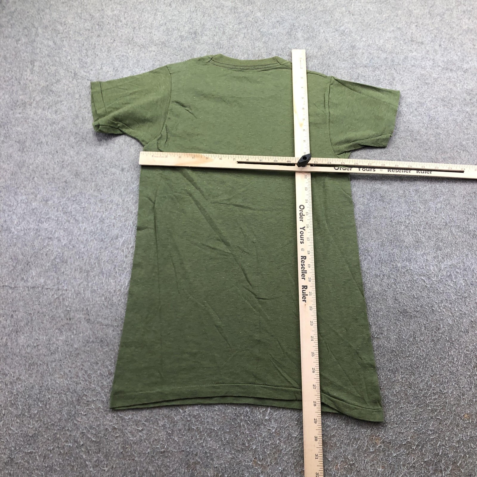 Vintage MASH Shirt Mens Small Green Military TV Show 4077th Tee Korean War 80s