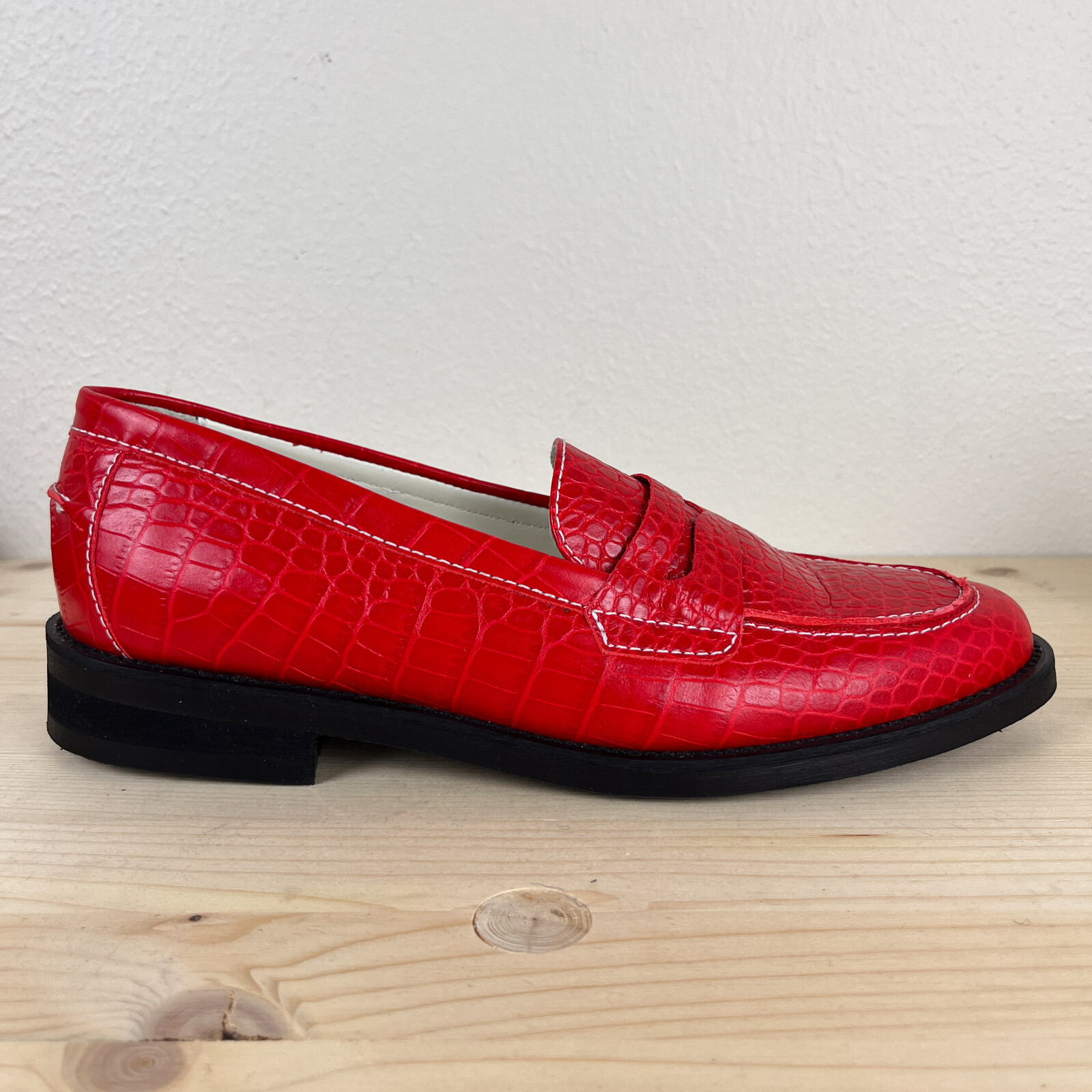 Duke + Dexter x Peachy Den Loafers Womens UK 8 Red Crocodile Stamp Leather Rare