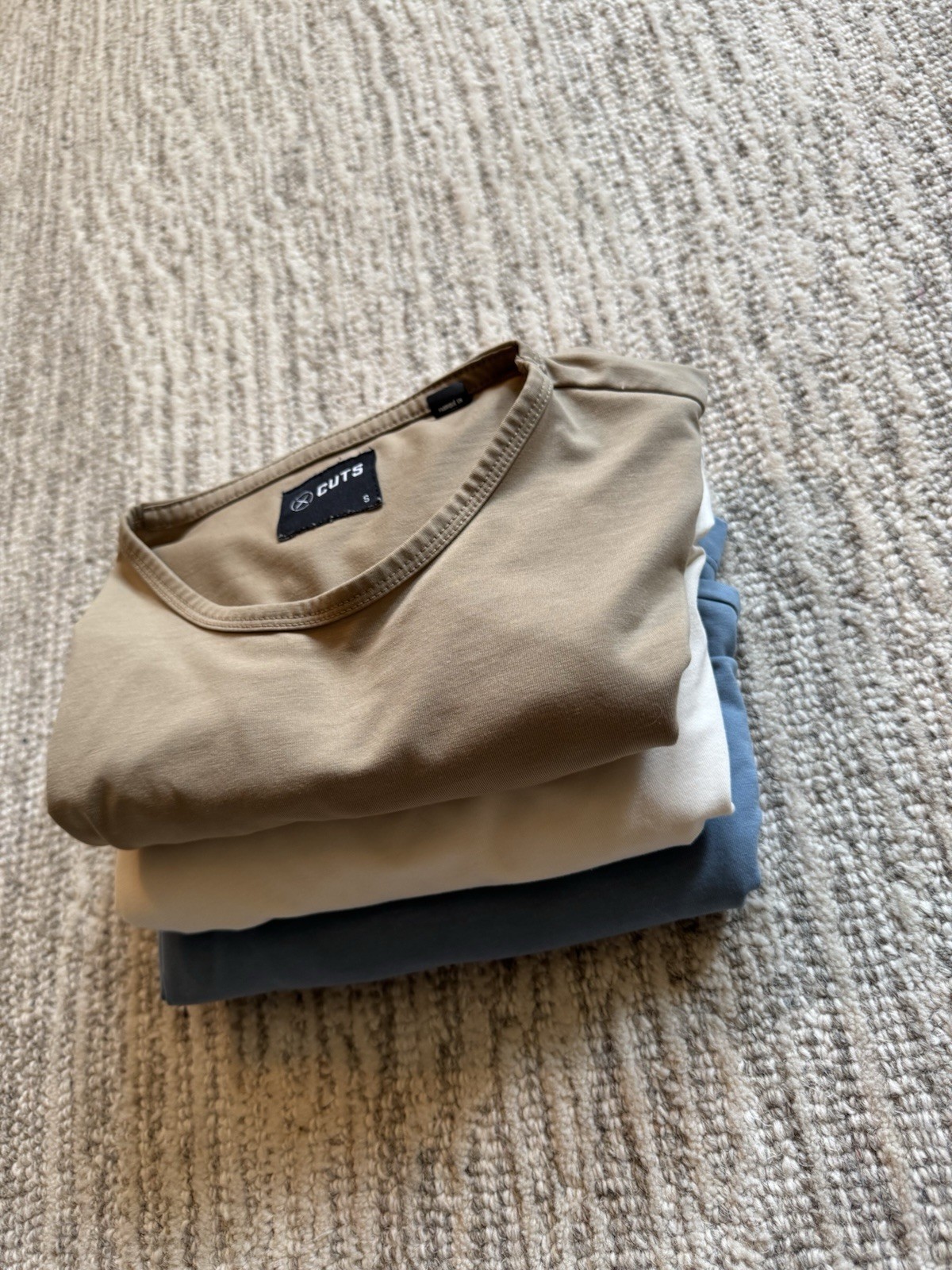 17 Pieces Huge Cuts / AO Men’s Small Bundle – Premium Basics Capsule Wardrobe