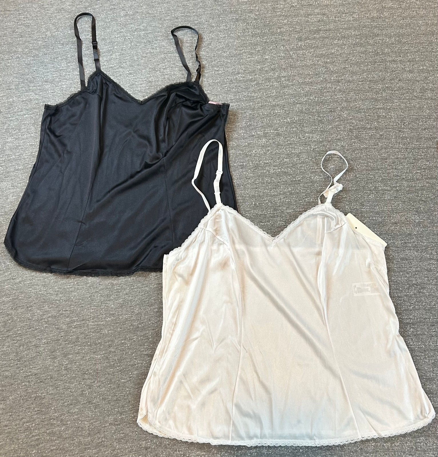 NWT VTG Vassarette CAMISOLE Black White Adjustable Strap 17701 M, L, XL, or 2XL
