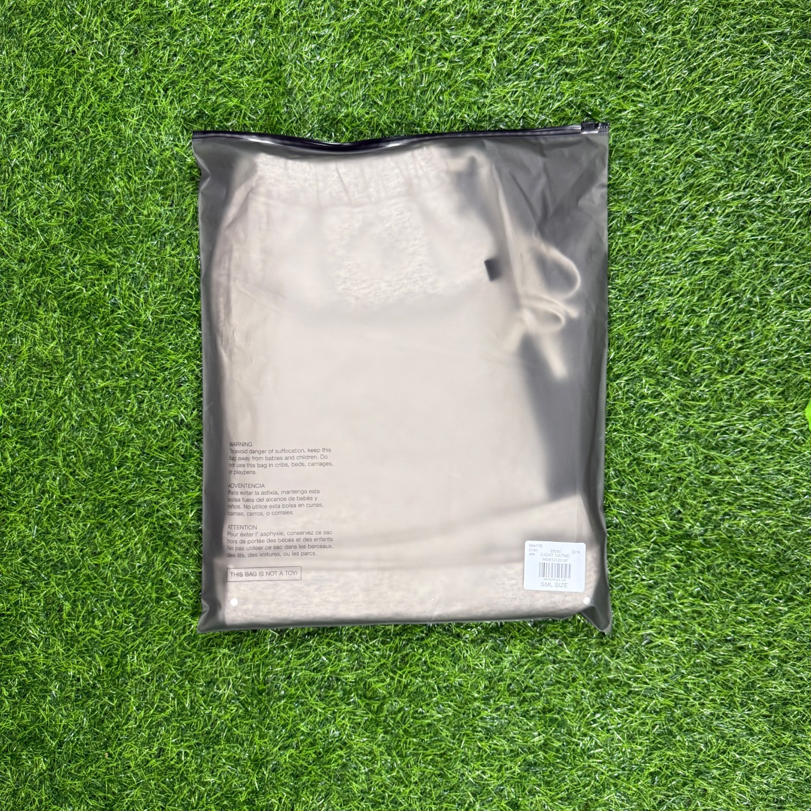 Fear of God Essentials Shorts SS22 Light Oatmeal – 100% Authentic (XS-XL)