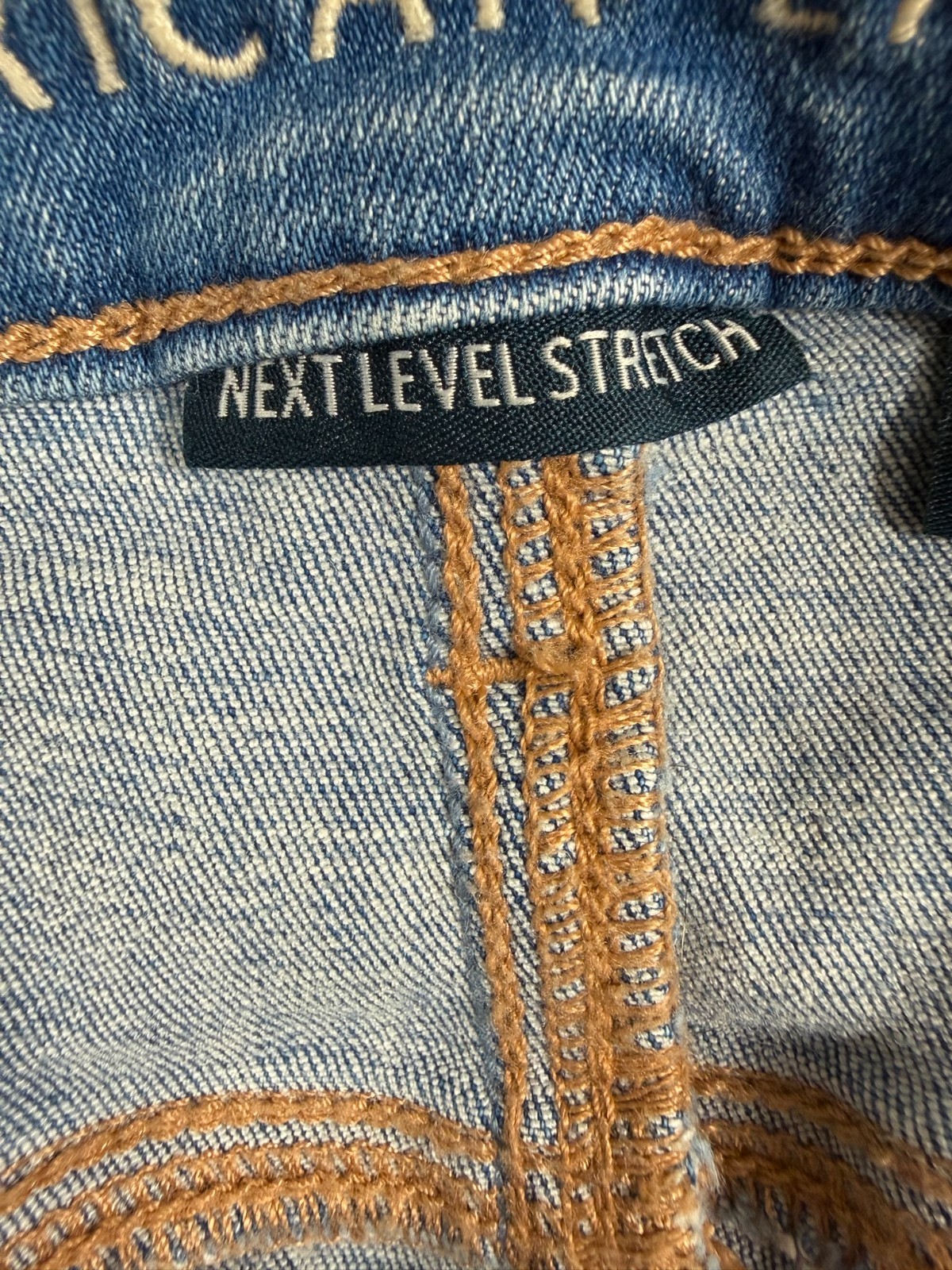 American Eagle Hi-Rise Shortie Light Wash Distressed Denim Shorts Lace Detail
