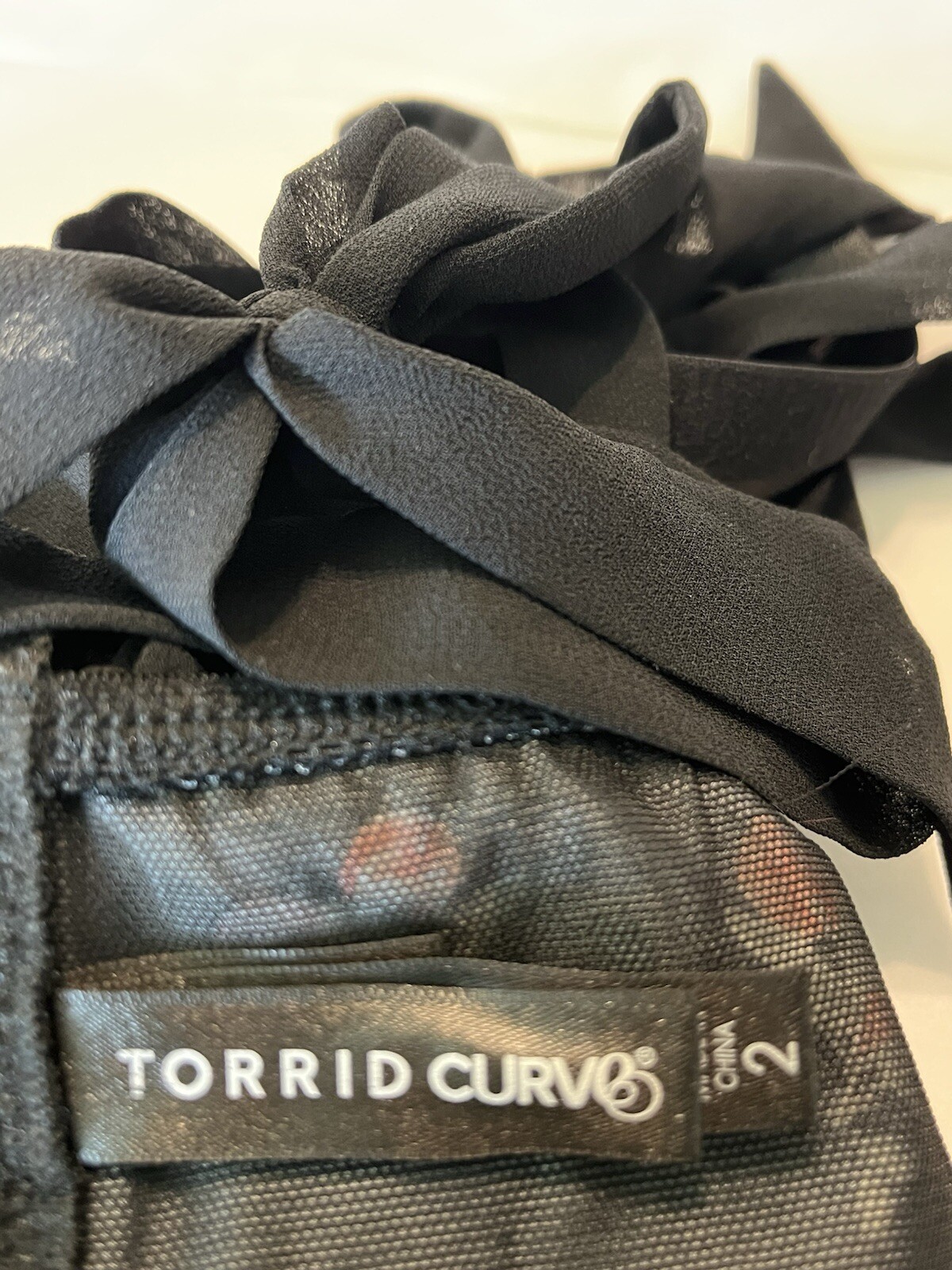 Torrid Size 2 Black Bra Red Cherries Black Straps & Shoulder Bows Adjustable