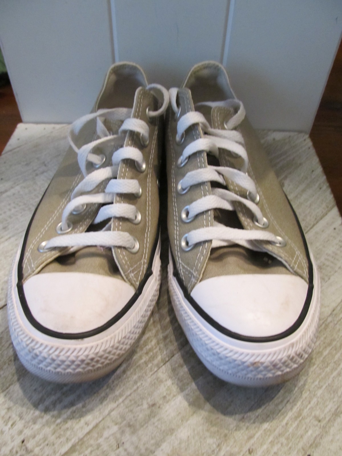 Converse Chuck Taylor All-Star Olive Green Low Top Canvas Sneakers W8 M6