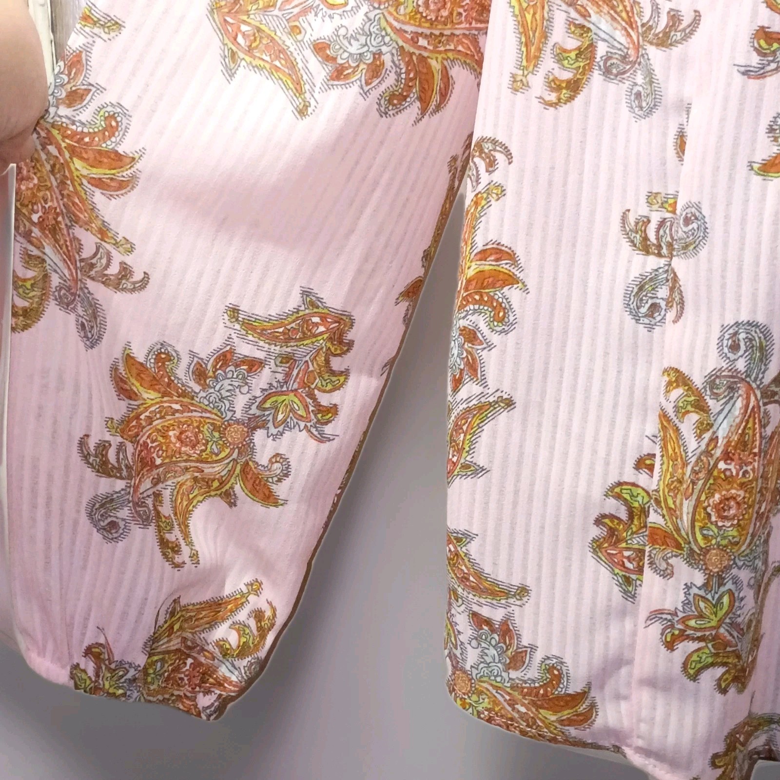 Ophelia Roe Pink Paisley Chiffon Polyester Pleated Button V-Neck Blouse M
