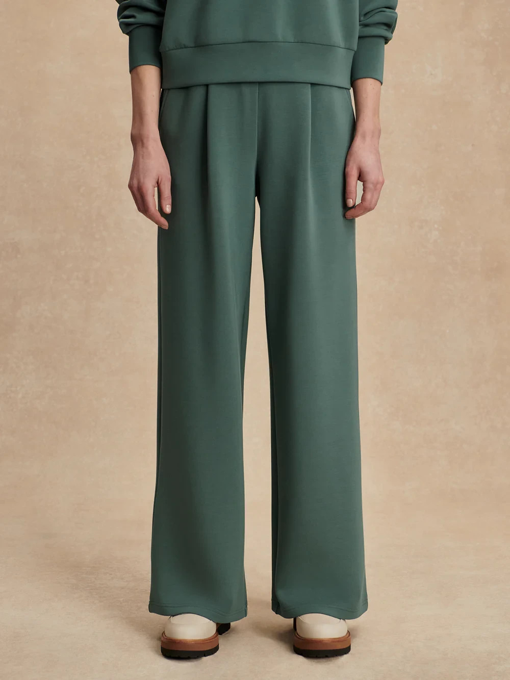 Brand New Varley The Extra Wide Leg Pant Multiple Colors and Sizes In Hand