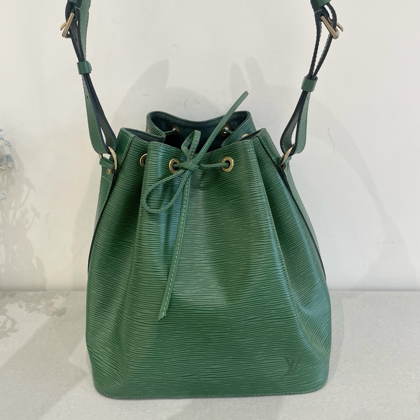 Louis Vuitton Pre-Owned Authentic Bucket Bag Green Free Tracked Shipping