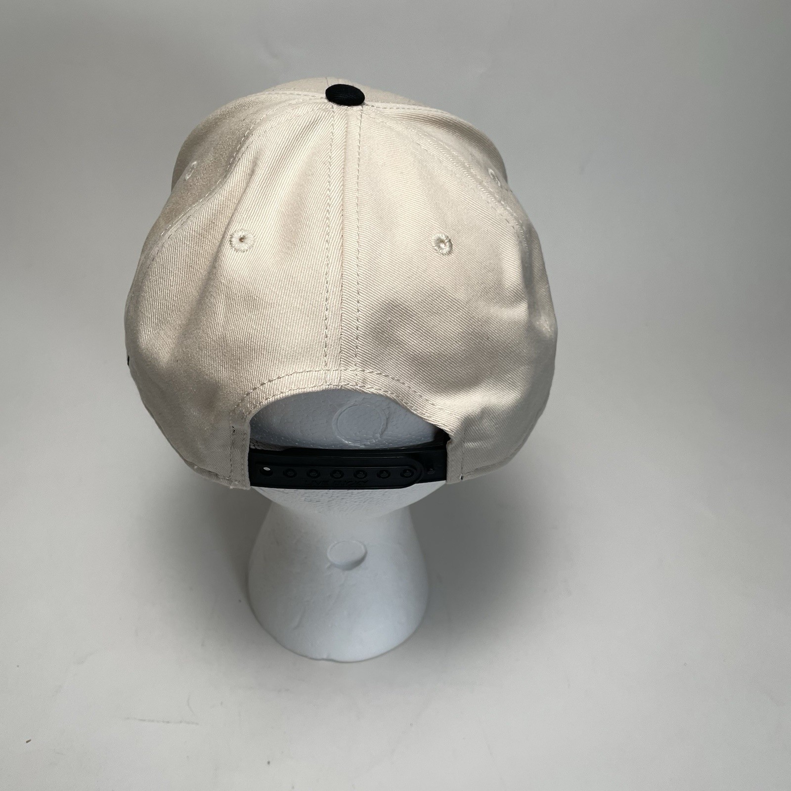 Topgolf Men’s Fitted Hat Cap Cream / Black Live Lucky Clover Golf