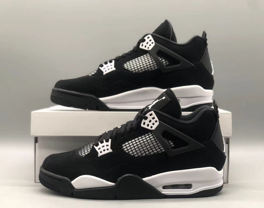 Jordan 4 Retro “White Thunder” Men’s Size Mid Top Basketball Shoes