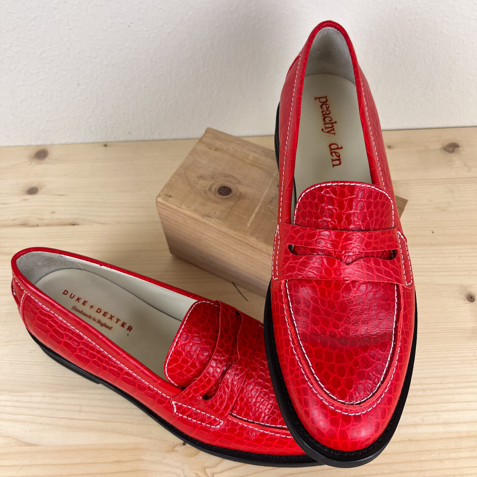 Duke + Dexter x Peachy Den Loafers Womens UK 8 Red Crocodile Stamp Leather Rare