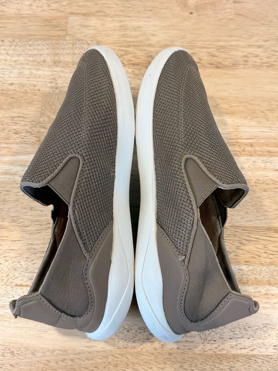 OluKai Nohea Pae Men’s Slip-On Sneakers Size 10