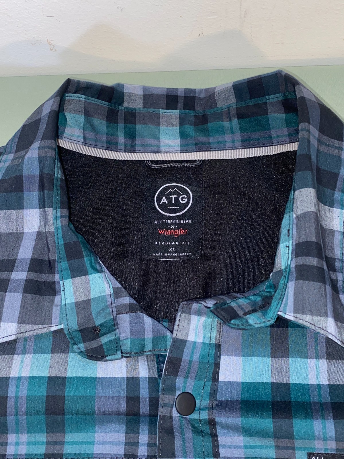Wrangler ATG Vented Shirt L/S Men’s XL Regular Fit Green Plaid *NWOT*