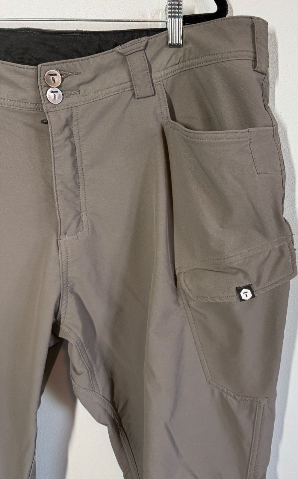 Truewerk T2 Pant Gray Mens 42×32 Work Pants Technical Cargo Stretch Mid Weight