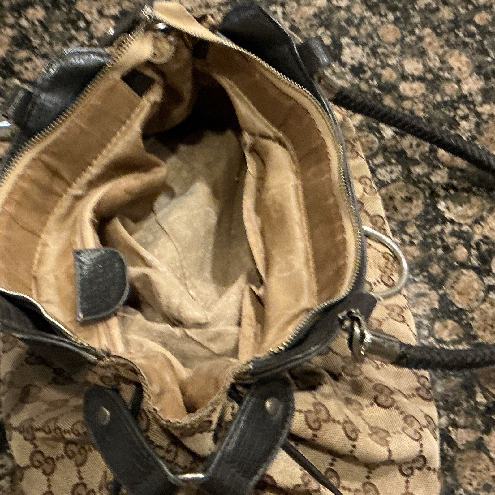 Gucci GG Monogram Beige/Black Shoulder Bag Zip Top Silver Hardware Inner Pockets