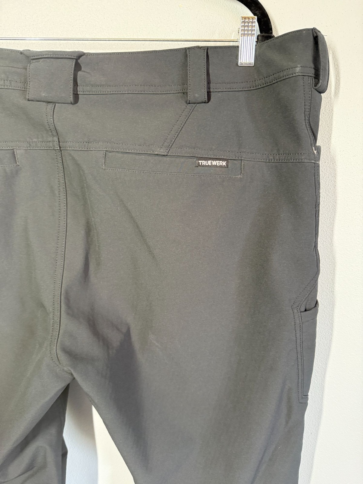 Truewerk T3 Pant Black Mens 42×32 Work Pants Technical Cargo Stretch Insulated