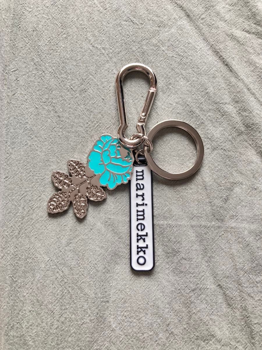 Marimekko Rose Keychain Blue Flower Key Ring Charm NWOT Scandinavian Gift