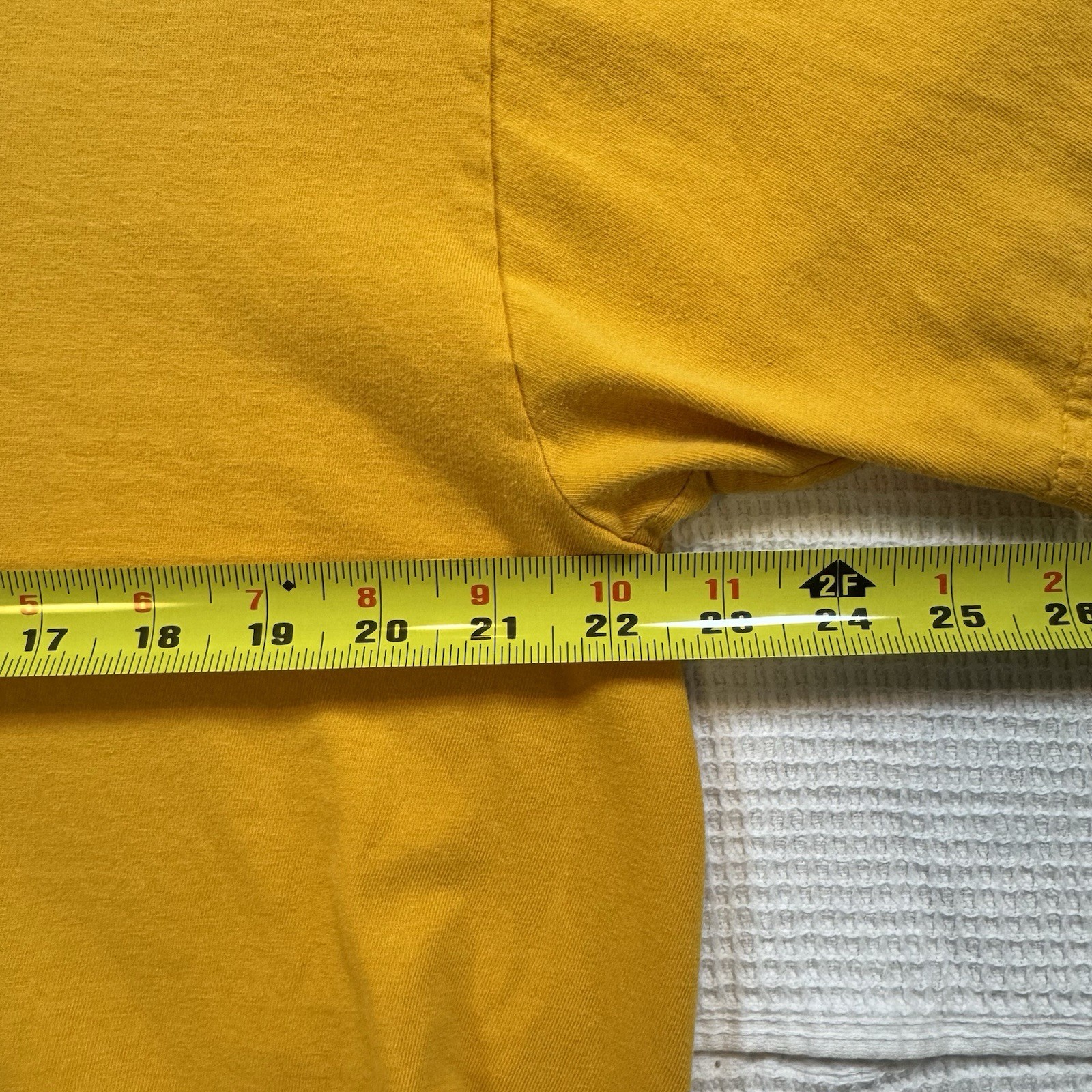 Vintage Harley Davidson T-Shirt Men’s XL Basil Yellow 2011