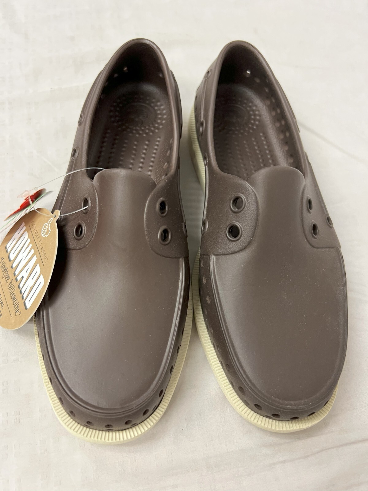 Native Adults Howard Slip On Sneaker/Water Shoes Beaver Brown Size Men 4/Women 6