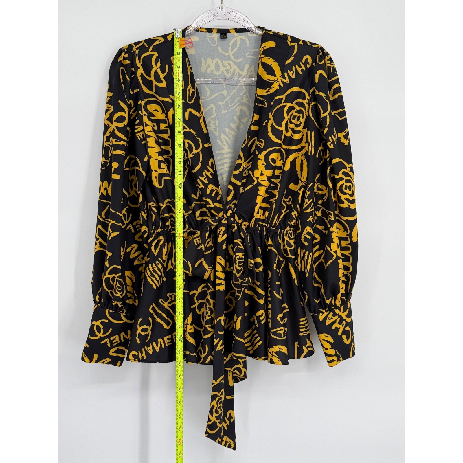 Low Cut Graffiti Black Yellow Long Sleeve Blouse w Front Tie Elastic Waist Sz M