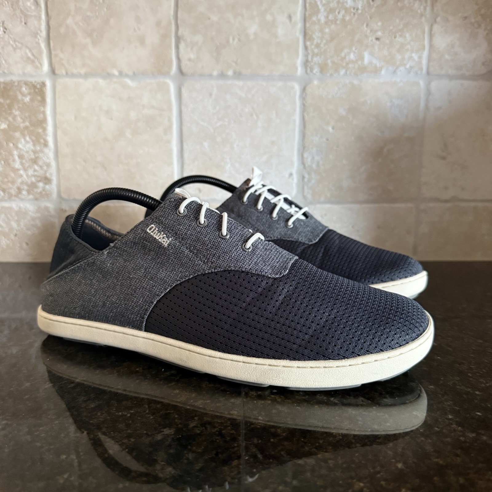OluKai Men’s Nohea Moku Sneaker US 9.5 EUR 42.5 Grey Shoes Comfy GUC