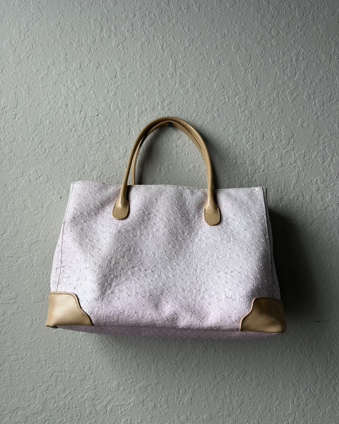 Vintage 2000s/ Y2K Faux Ostrich Leather Light Pink with Beige Shoulderbag