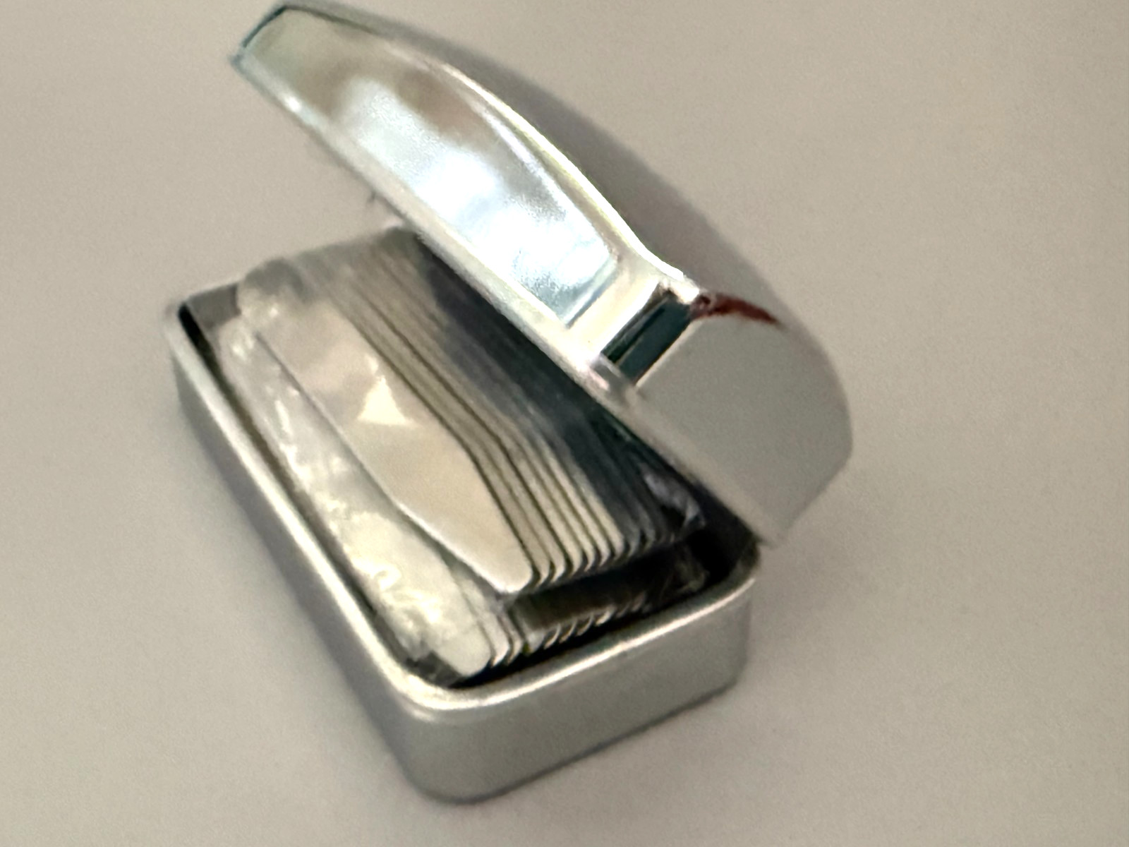 30-Stainless Steel Collar Stays in Metal Box- great for gifts- FREE shipping