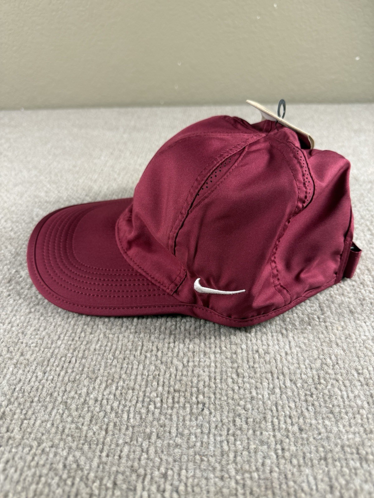 Nike Dri-Fit AeroBill Team Featherlight Maroon CJ7082-692 Adjustable Running Hat