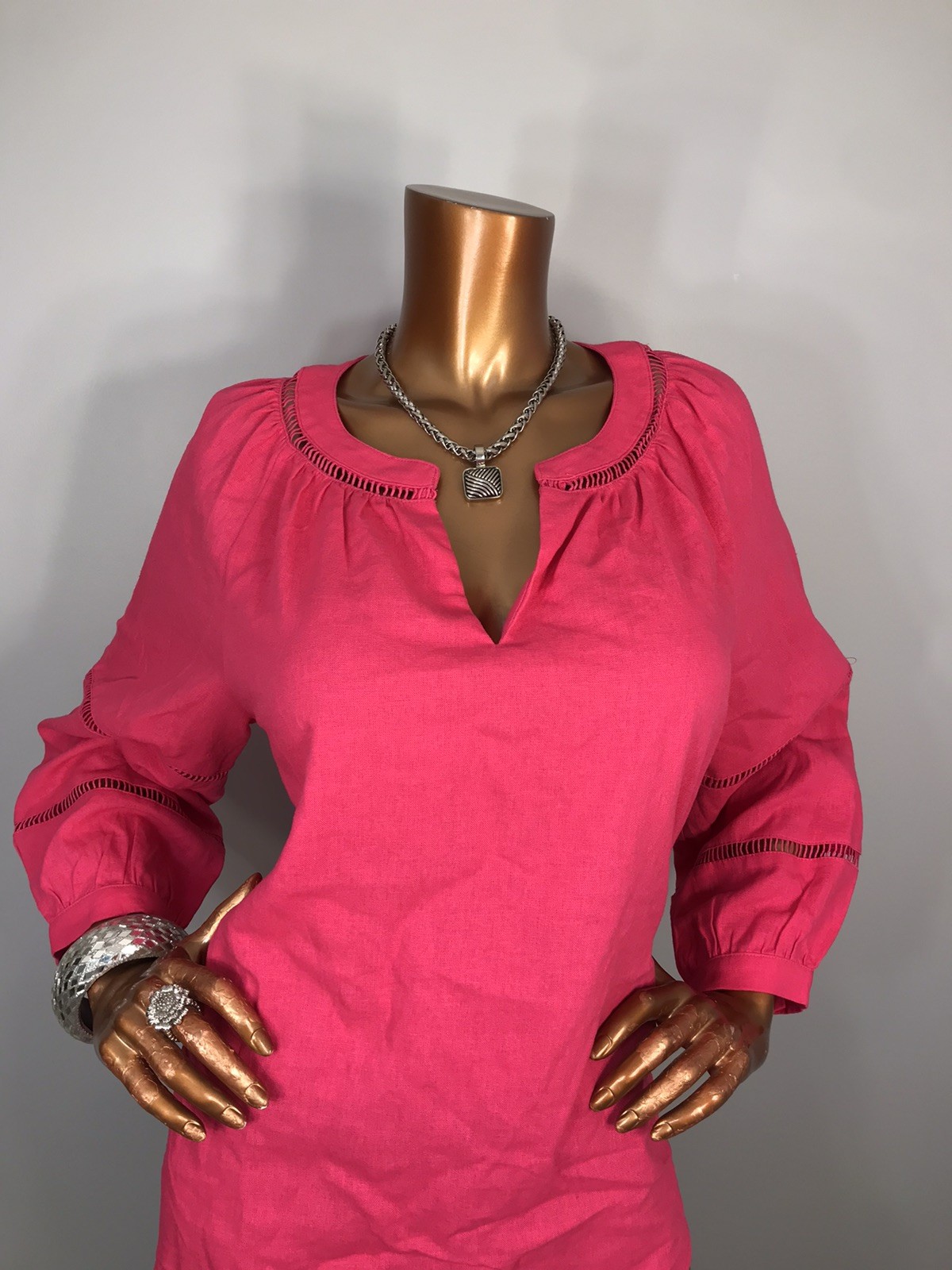 Anne Klein M Top NWT $89 Linen Blouse Pink Crochet Low V Cut Sexy Shirt 3/4 Slvs