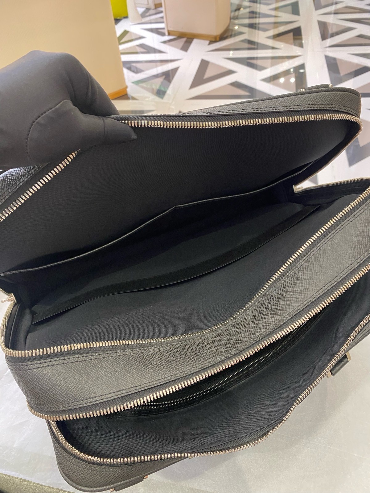 Louis Vuitton Pre-Owned Authentic Briefcase Dark Grey Silver