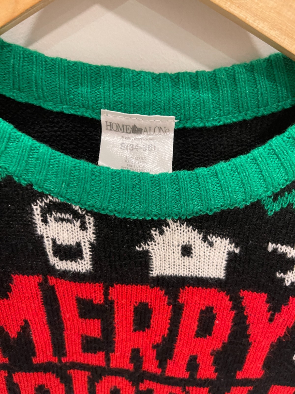 Home Alone “Merry Christmas Sweater Filthy Animal” Black Snowflake Ugly SZ S