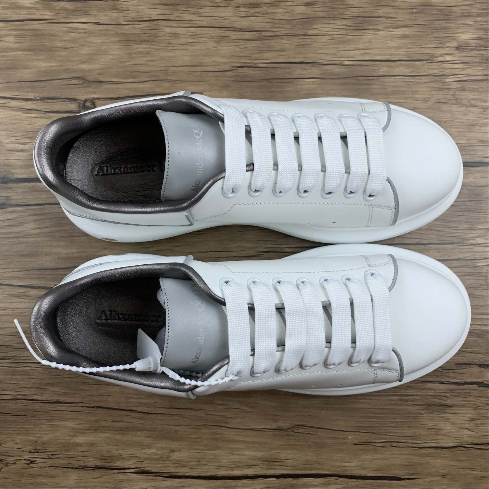 Alexander McQueen White Silver Edge Platform Leather Casual Sneakers For Men Wom