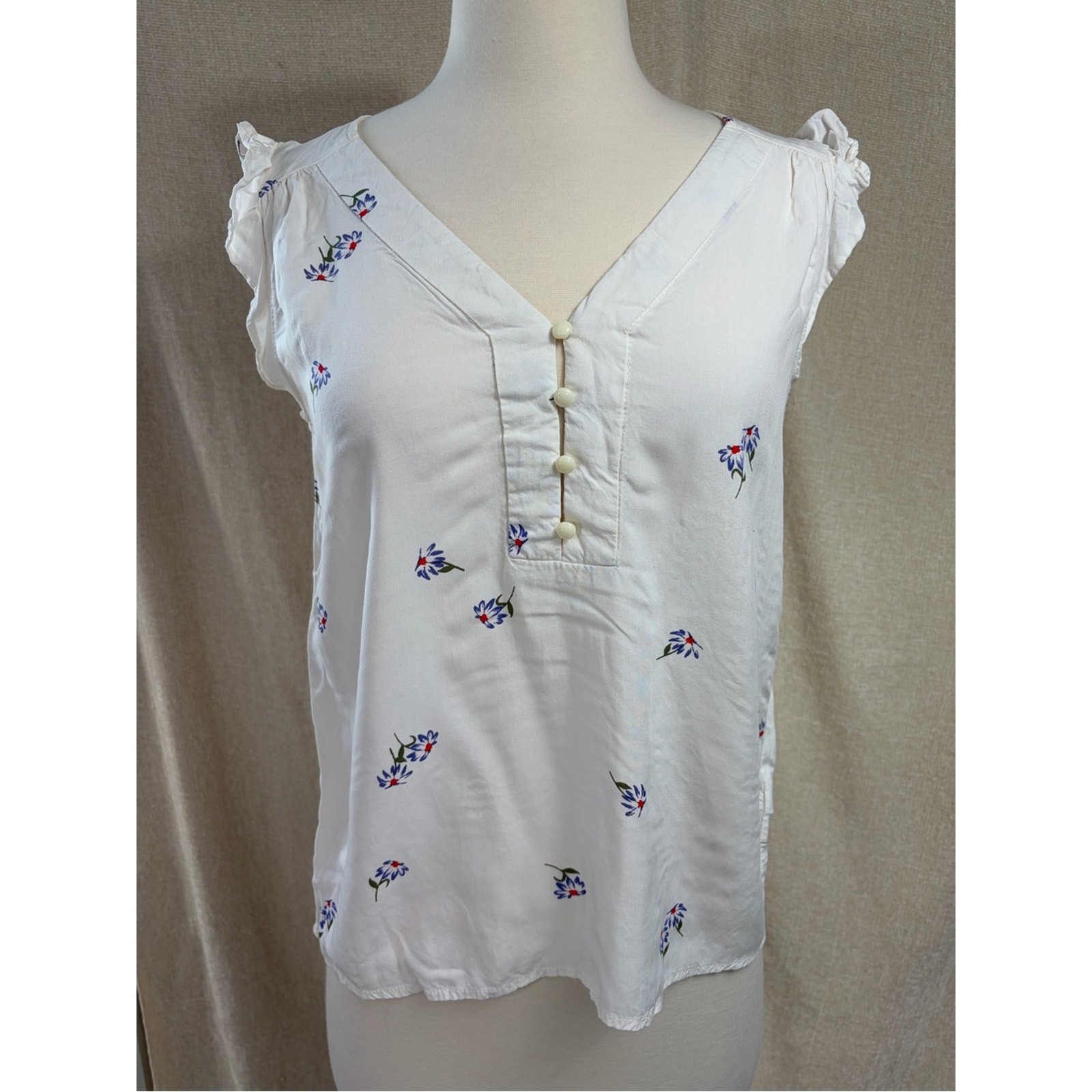 Old Navy White Floral V-Neck Ruffle Cap Sleeve Camisole size xs