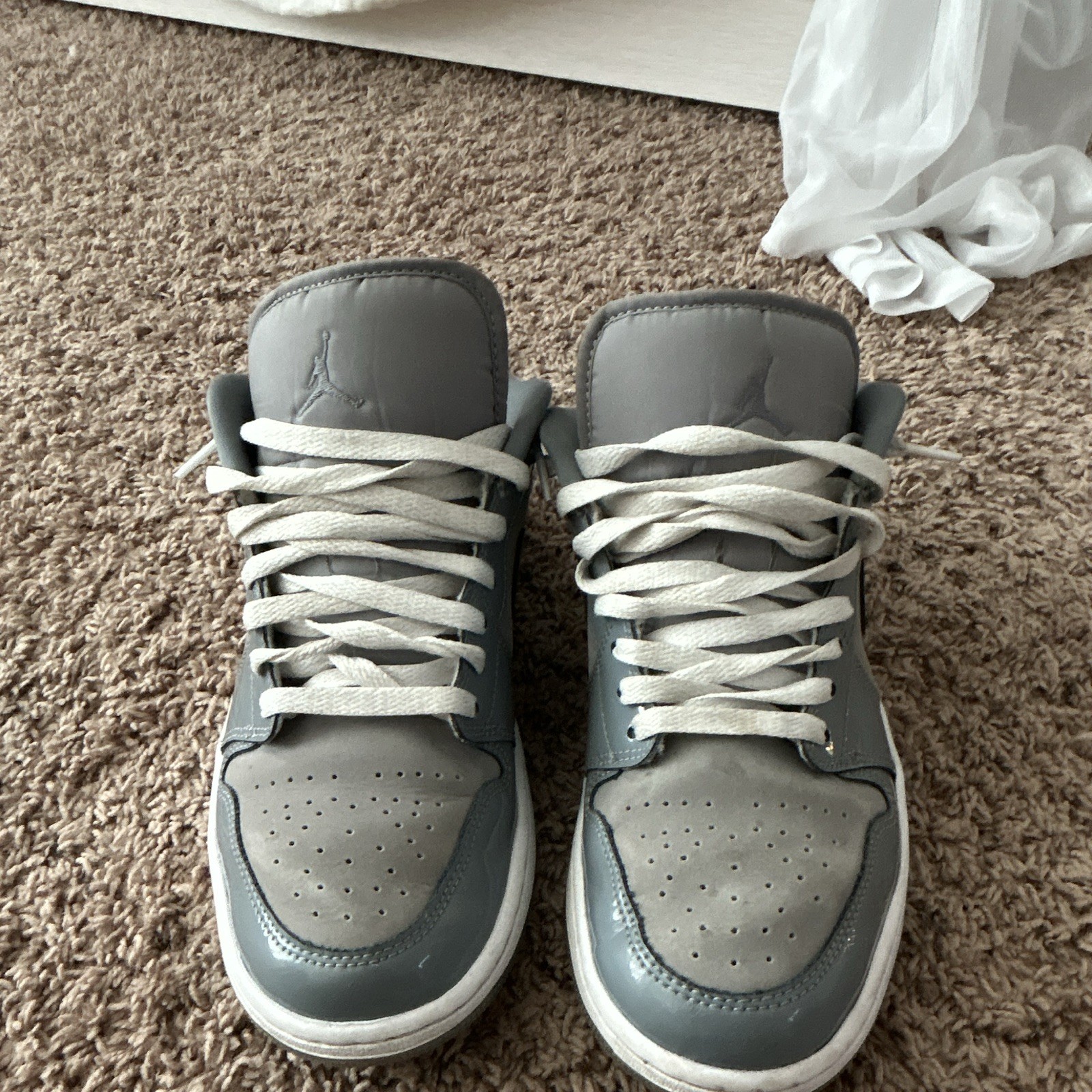 Jordan Air Jordan Men’s Low Top Lace-Up Athletic Sneakers Gray/White