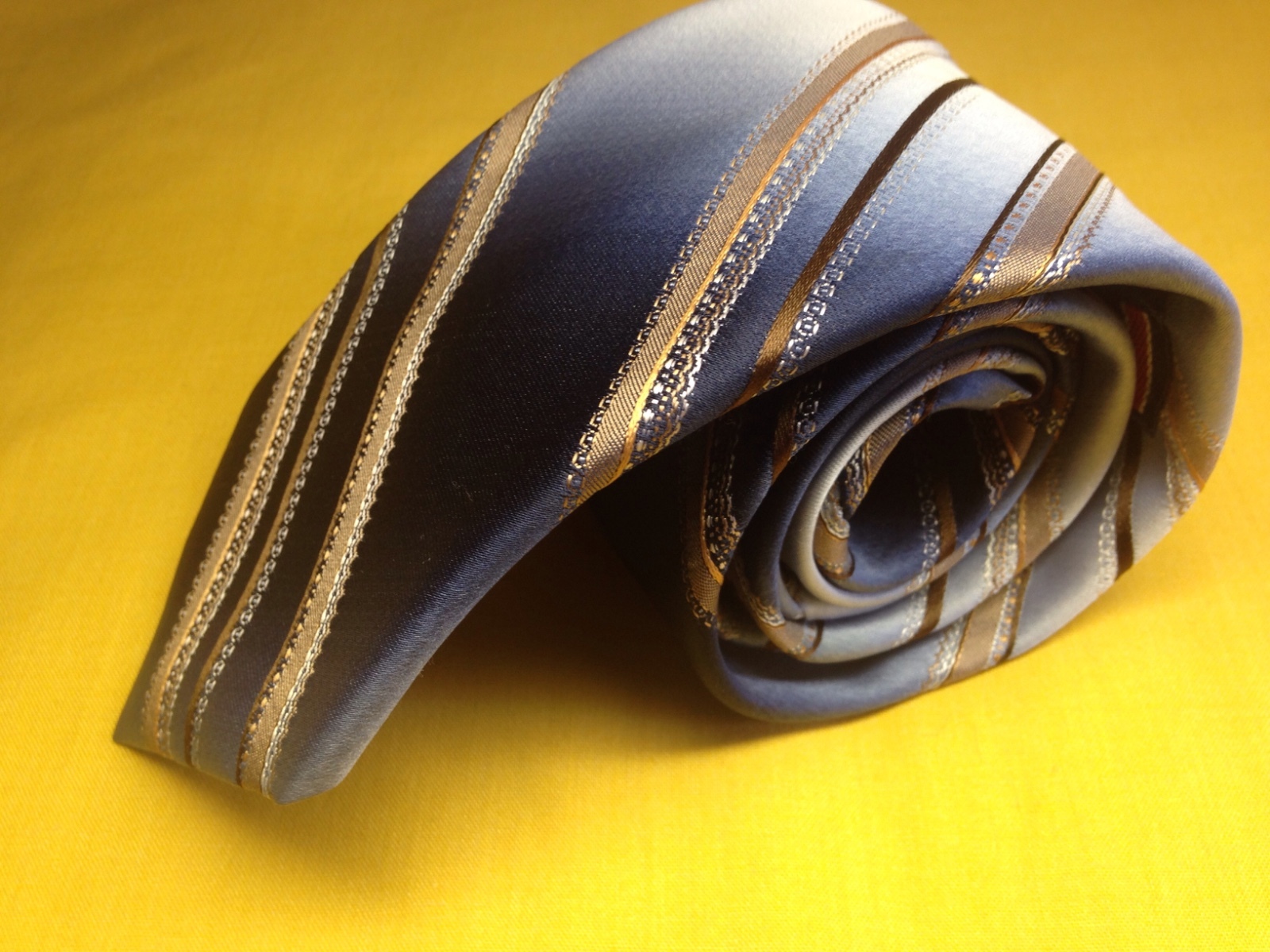Men’s Brittania NeckTie Multi-Color Striped 3″ Wide Classic (57in-60in) Long