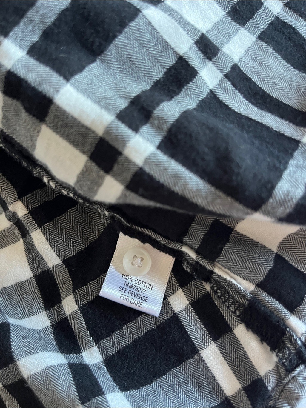 Croft & Barrow Size S Black & White Plaid Flannel Button Down, Chest Pockets