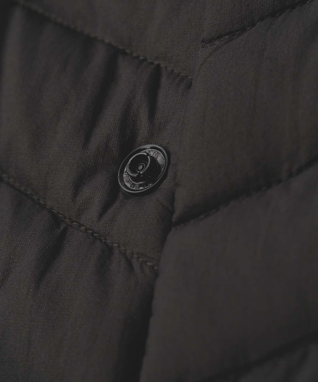 Lululemon Mens Snap Down Jacket Onyx Sz L EUC Returns Accepted