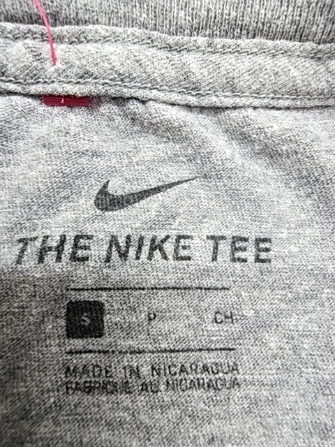 Nike Mens T Shirt Grey The Nike Tee Size S Regular Fit
