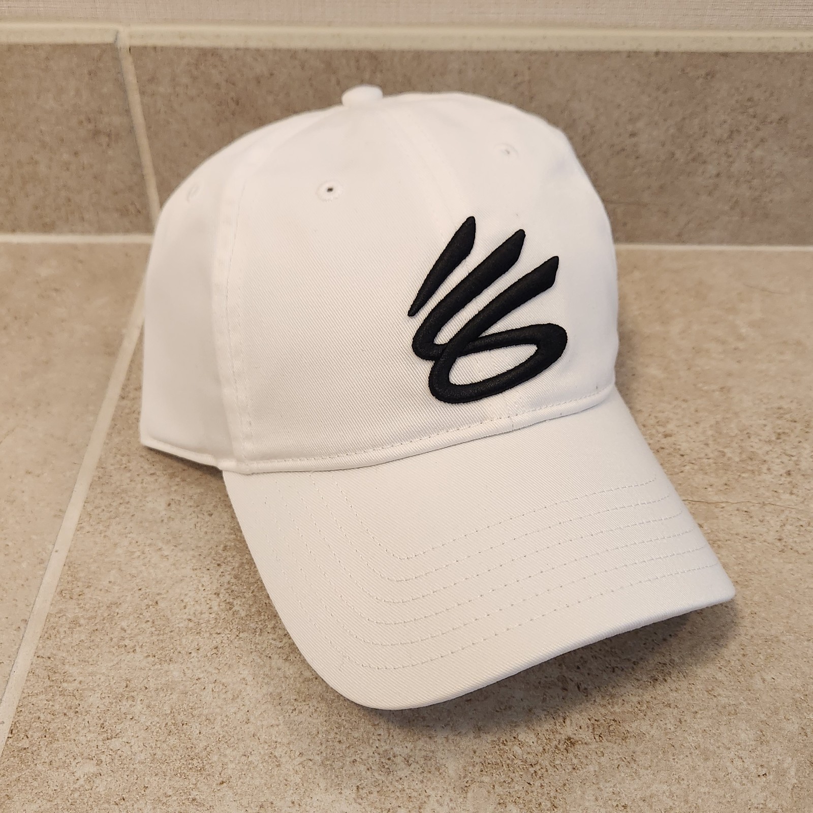 Under Armour UA Steph Curry Adjustable Hat Cap Stephen Curry White Black Logo