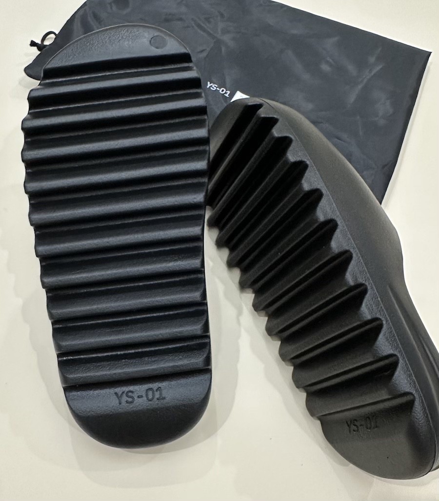 Yeezy Slides Black YS-01 Men’s Size 10