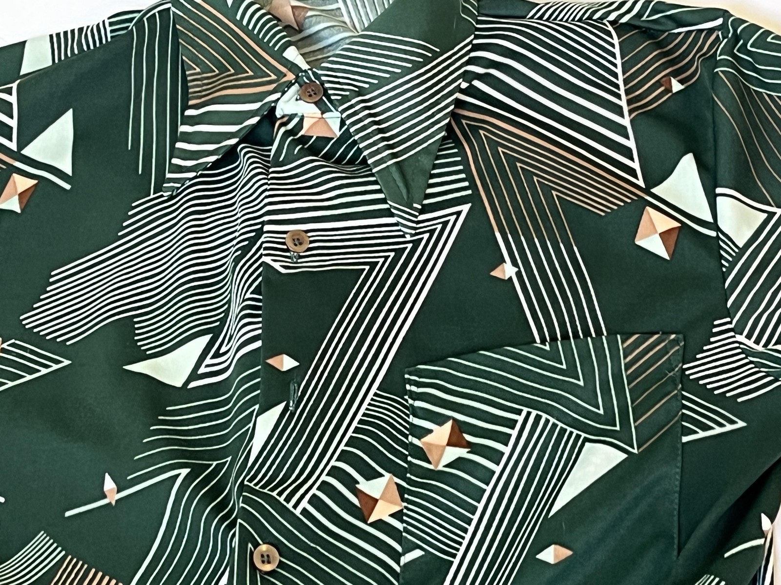 Vintage Disco Shirt M 70s Dagger Collar Long Sleeve Green Geometric Polyester