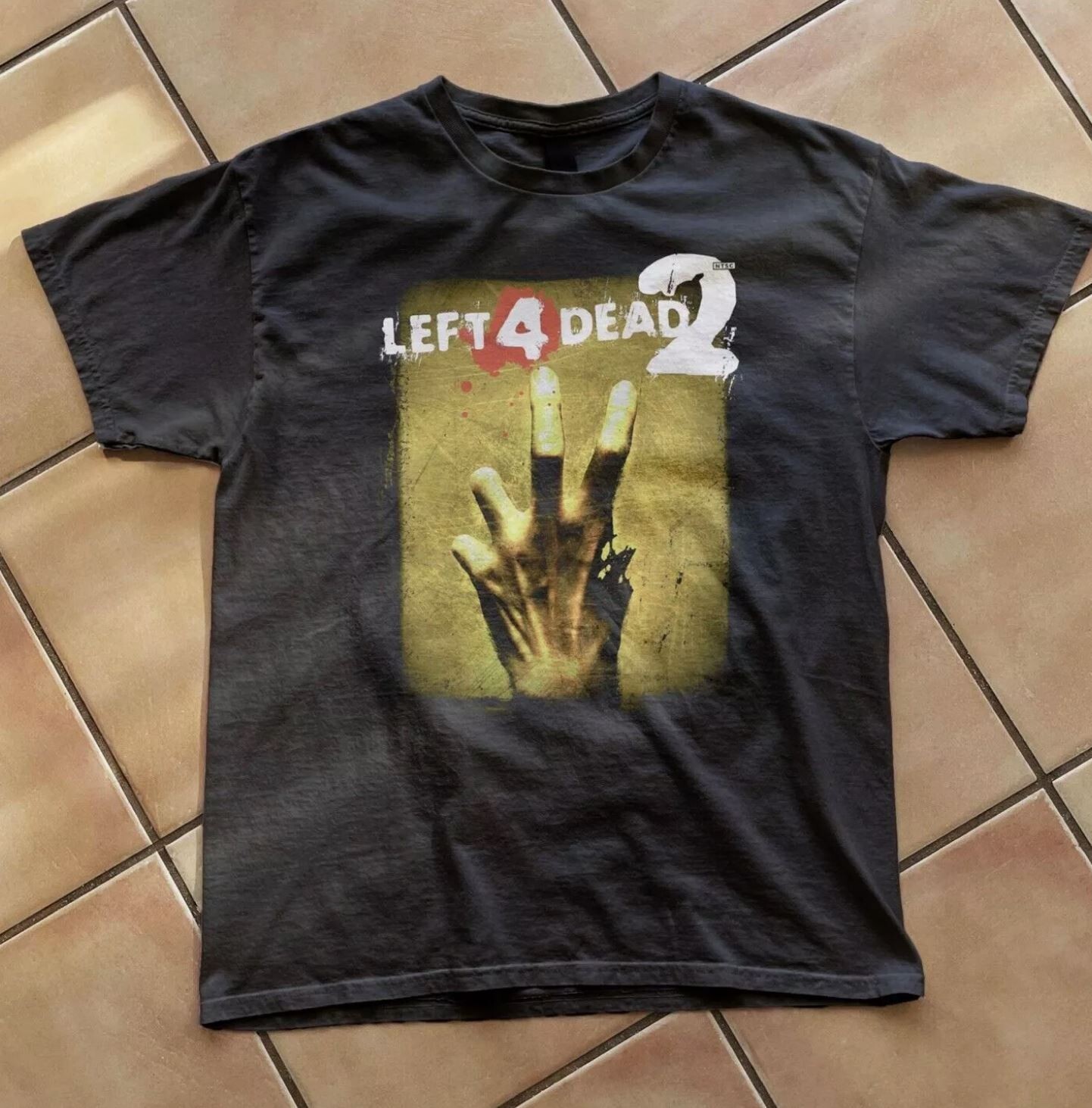 Left 4 Dead 2 Classic graphic black color Shirt unisex men women
