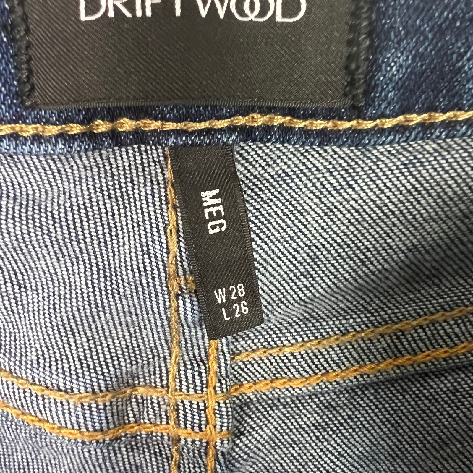 Driftwood Meg Size 28 Denim Cutoff Bermuda Jean Shorts Medium Wash Button Fly