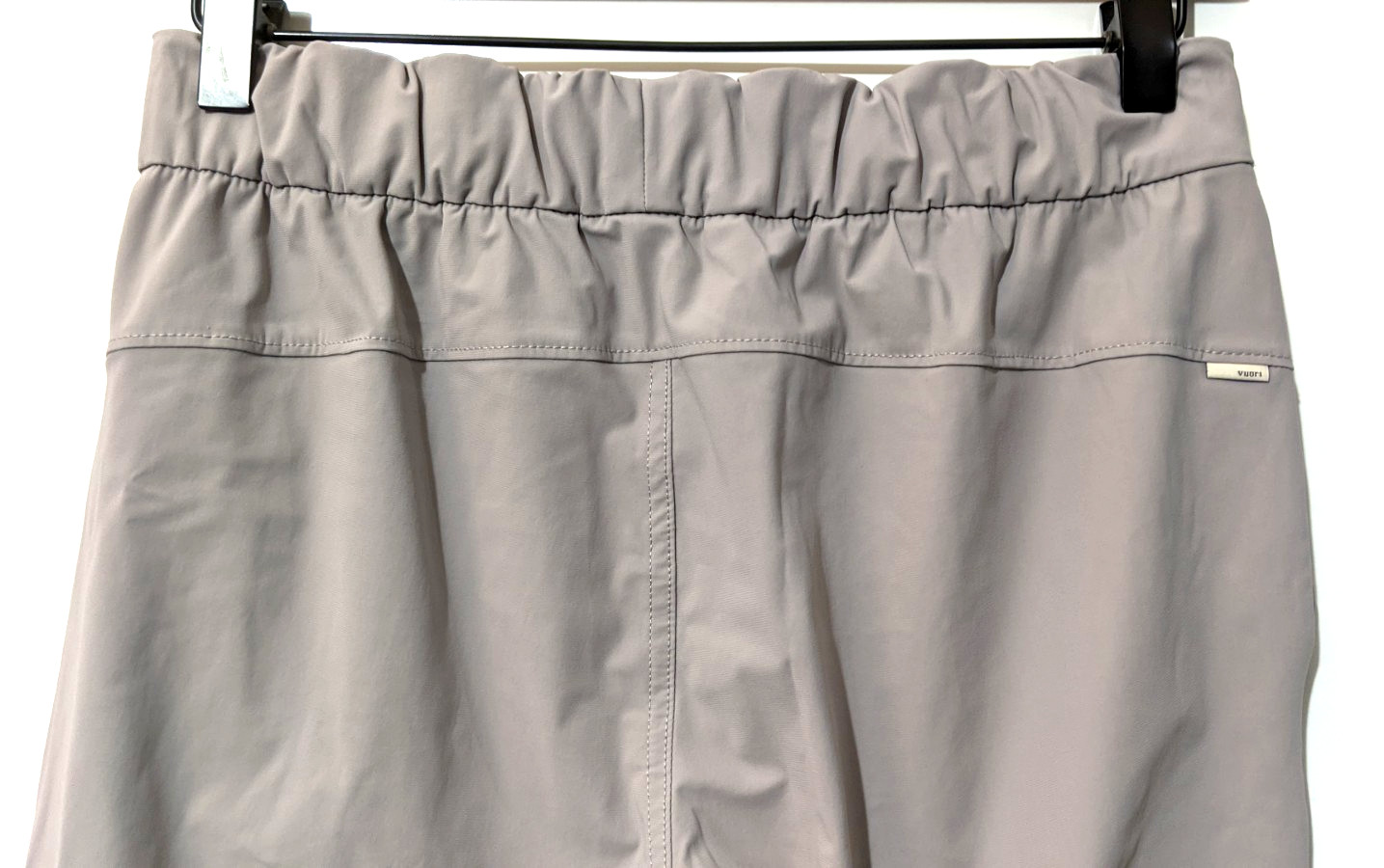 Vuori Women’s Miles Ankle Pants Stretch Waist W/Drawcord Multiple Pockets EUC