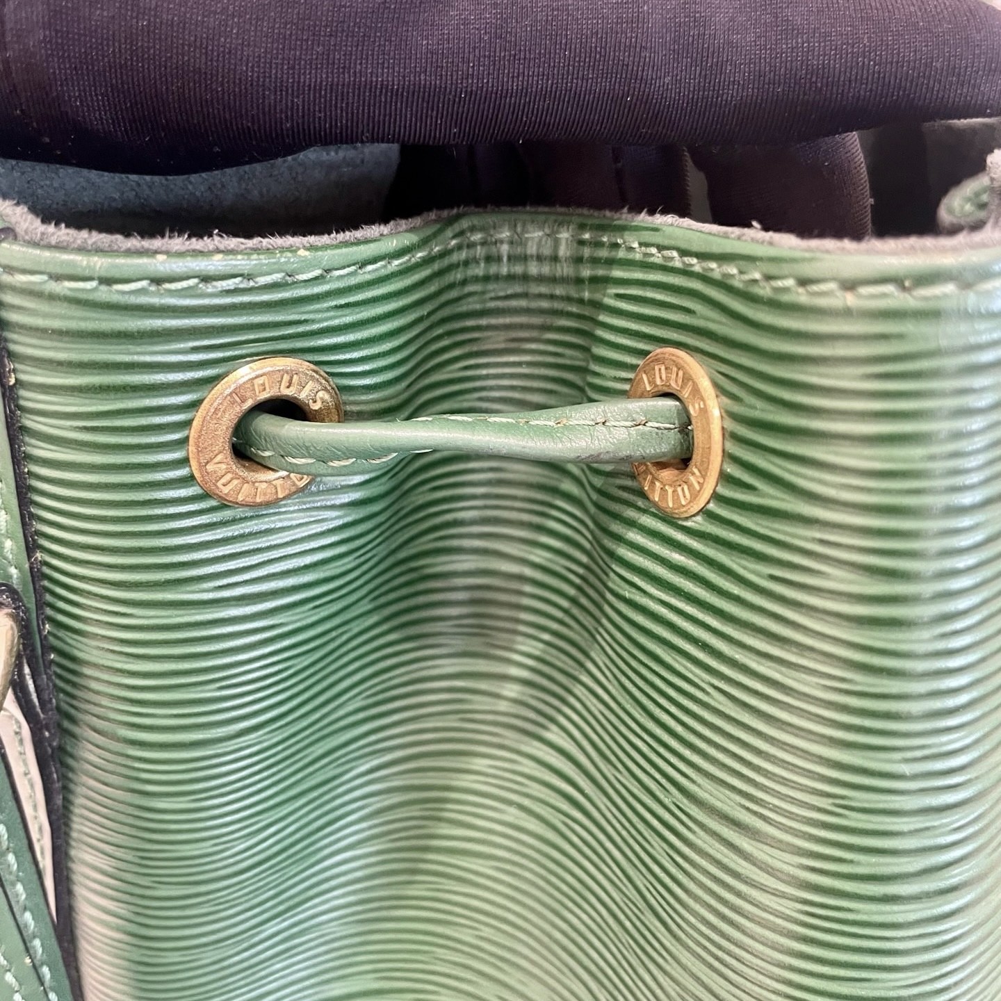 Louis Vuitton Pre-Owned Authentic Bucket Bag Green Free Tracked Shipping