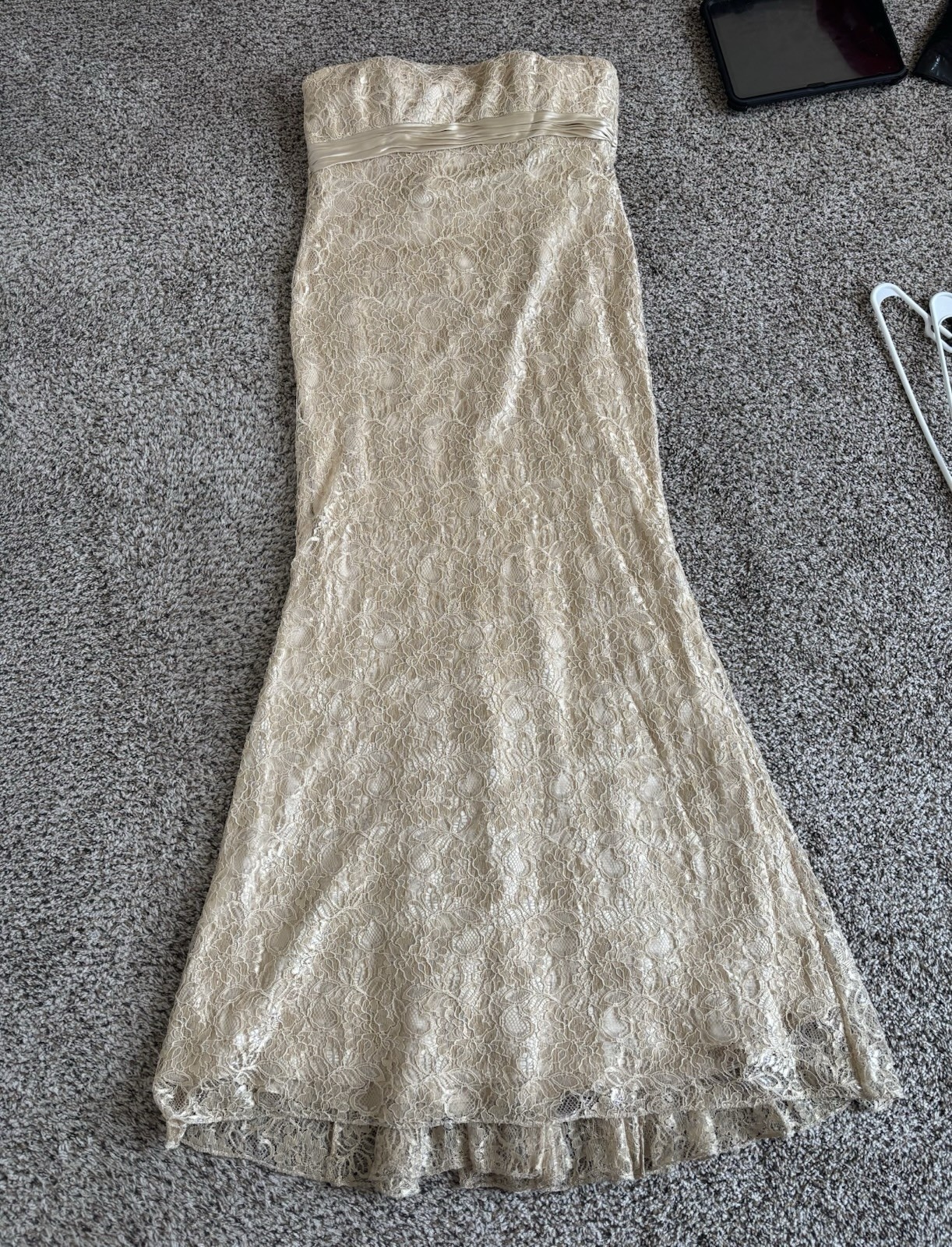 Badgley Mischka Women’s Size 2 Beige Floral Lace Strapless Sweetheart Maxi